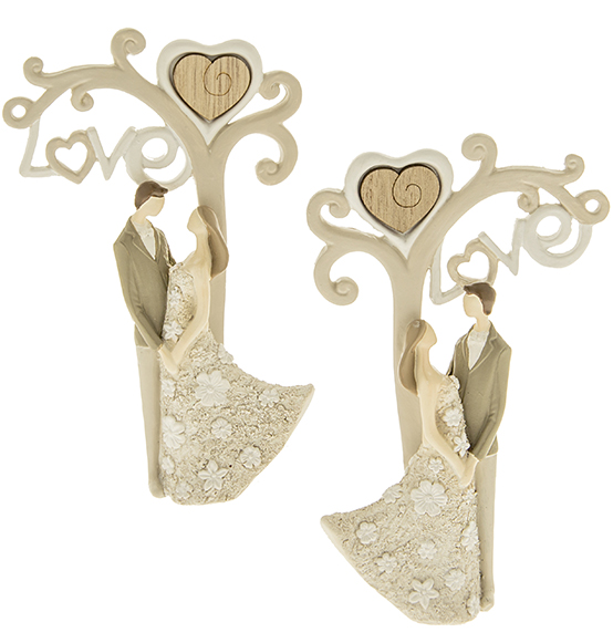 Bomboniera statuetta coppia in resina con cuoricino in legno cm. 15 Linea \"Fiore\"