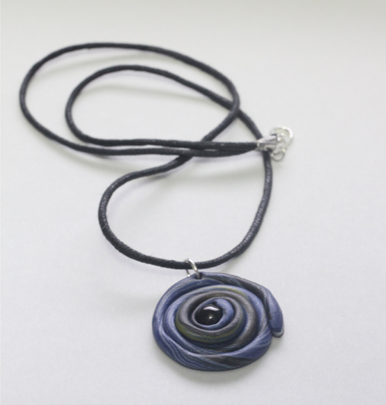 Collana \"Spirale\" fatta in cernit.