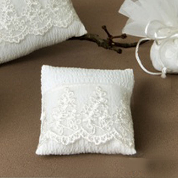 cuscino portaconfetti nozze bianco con ricami cm 8X8