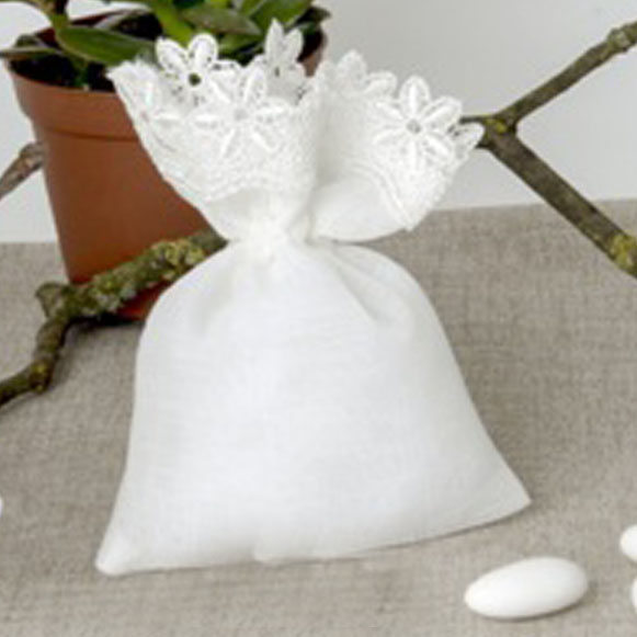 Sacchettino portaconfetti nozze bianco con merletto con tirante cm 10X14